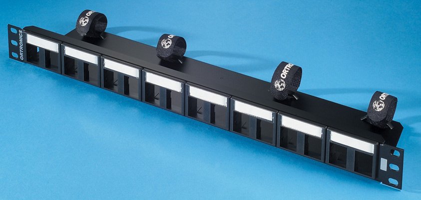 Legrand TracJack Patch Panel Kit for 16 modules 401045289