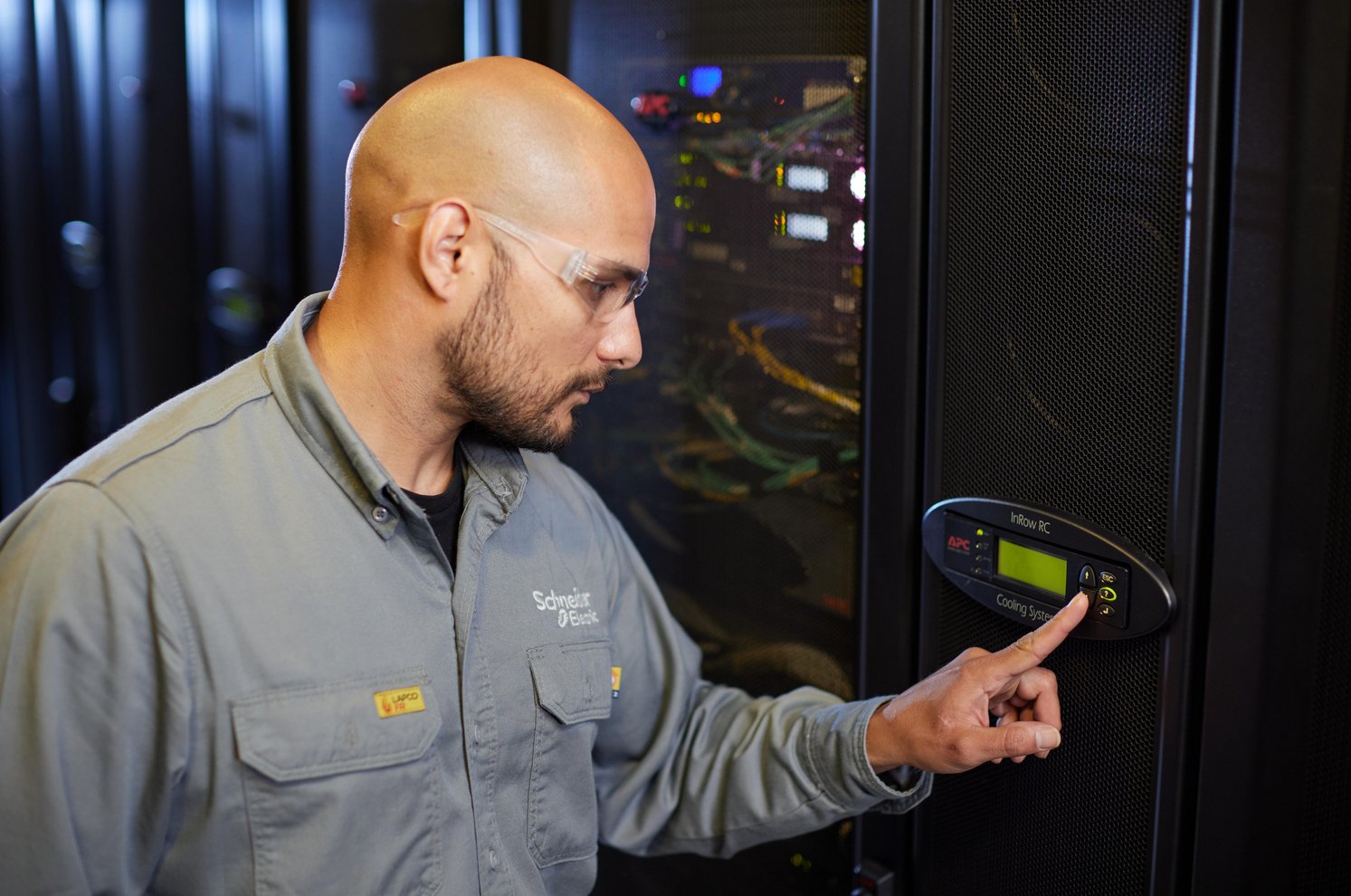 APC by Schneider Electric Start-Up Service 5X8 for InfraStruXure® InRow RC WSTRTUP5X8-AX-26